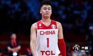 宋翔：赵睿落选集训大名单是因其与郭艾伦特点有太多重合