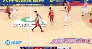 王者归来!易建联开场三分半钟4投4中个人连得10分!