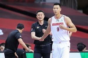 北京青年报:易建联新赛季回归 广东队CBA卫冕更稳了?