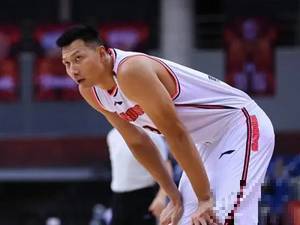 回来了！阿联复出首战7分29秒7中6轻取16分