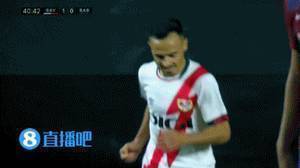 西甲-法尔考破门德佩造点+失点 巴萨0-1巴列卡诺遭两连败