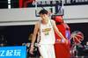 表现低迷！赵岩昊全场10投仅2中得到7分3篮板2助攻