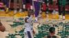 精彩进球-1！詹姆斯遭拉拽后转体换手上篮 裁判吹罚对方提前犯规