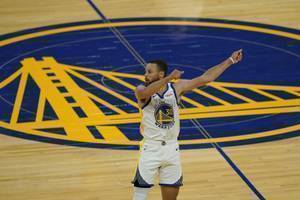 库里成为勇士队史第3位至少10次50+球员 第1张伯伦105次