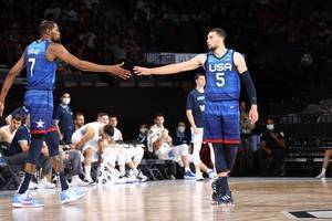 拉文:杜兰特在美国队每天都早早来训练 任何防守都无法影响他