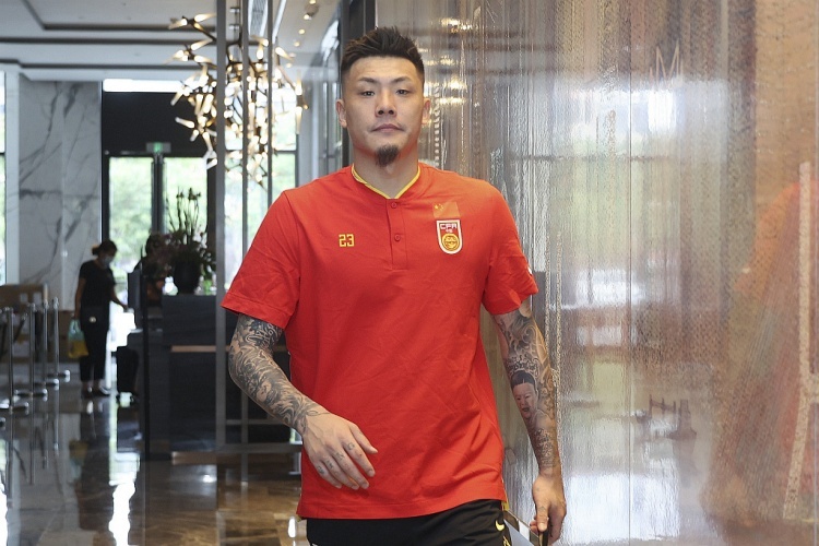 媒体人:王大雷的气质是为大赛而生,李铁请给他一次机会