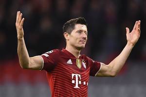FIFA官推赞莱万:获2020世界足球先生并进入今年候选,是有原因的