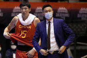 FIBA更新中国男篮12人大名单：周琦在列 王哲林和任骏飞入选