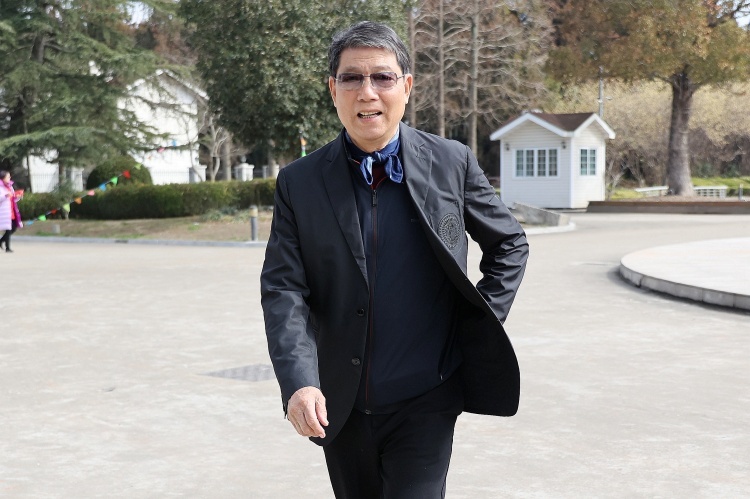 媒体人:希望徐根宝能担任国足主帅,除了他我们还能相信谁?