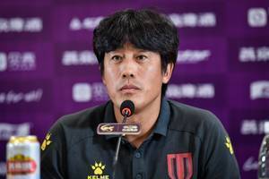 川媒:成都蓉城战胜武汉三镇意义重大,再赢一场可确保附加赛资格