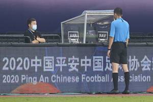 为提高业务水平,足协组织199名裁判进行两期VAR线上培训课程