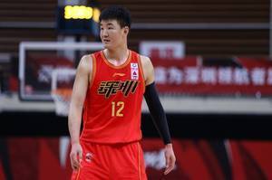 急需调整!顾全上半场8中1&三分4中0 仅得到3分4篮板2助攻