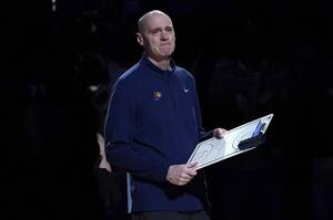 卡莱尔:我来这是为了执教球队 我一点也不害怕重建